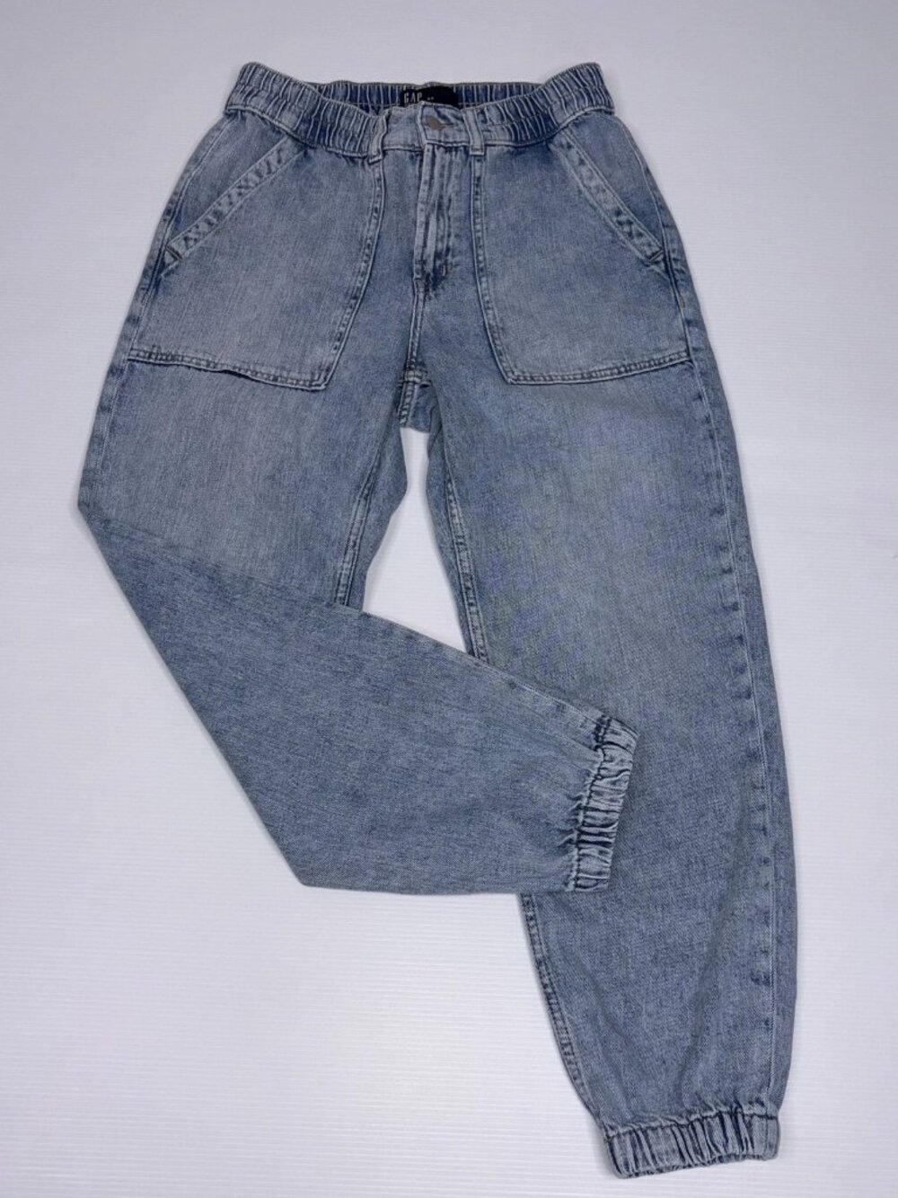 GAP  women's jogger jeans small
